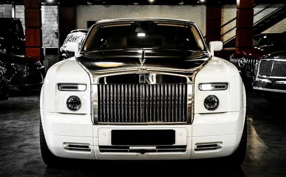 133 Rolls Royce Phantom Coupe белый l507