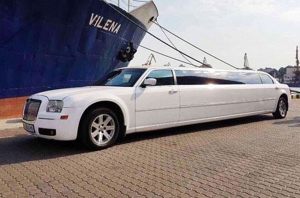 011 Лимузин Chrysler 300C на свадьбу 3vqj