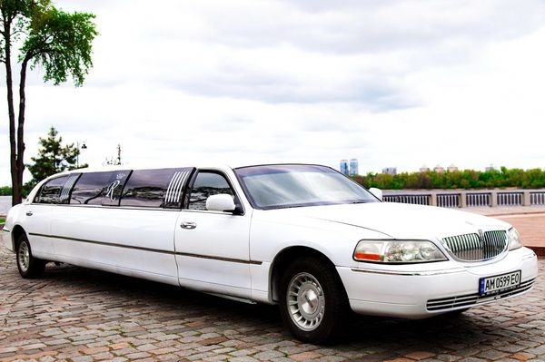 020 Лимузин Lincoln Town Car 120 Royal 36Ky