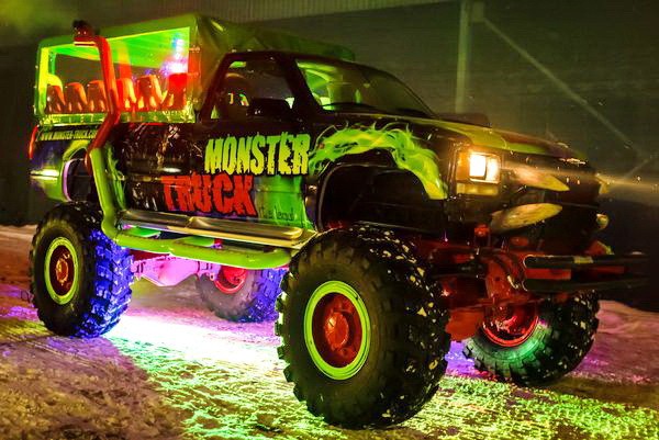 069 Party Bus Monster truck пати бас на детский день рождения 34ne