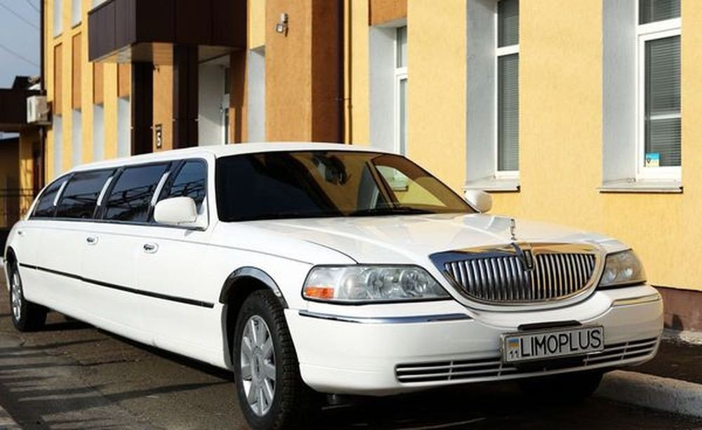 038 Лимузин Lincoln Town Car 120 FEDERAL 2w5o