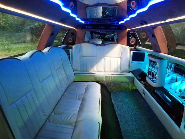 044 Лимузин Lincoln Town Car 120 NEW на свадьбу 2yap