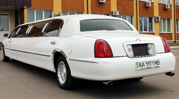 039 Лимузин Lincoln Town Car Prestige 3Xaw