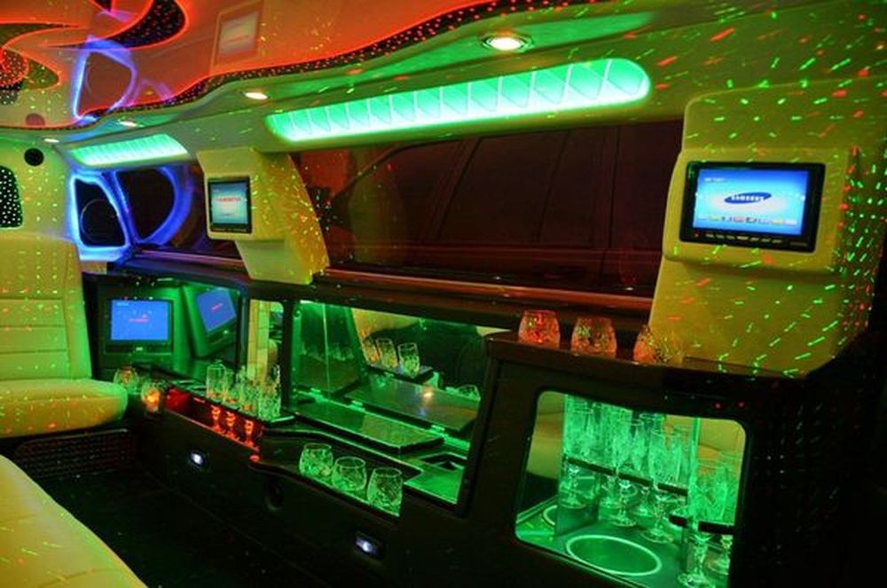 045 Лимузин Lincoln Town Car 120 Crystal lom0