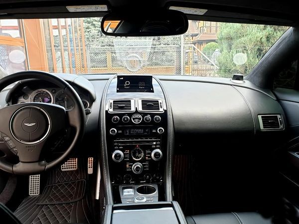 076 Aston Martin Rapide lnAK