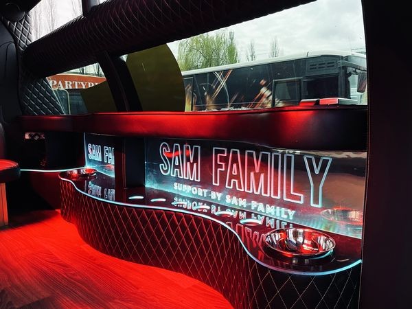 027 Лимузин Ford F-650 Limo на свадьбу jK6Q