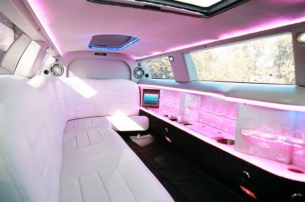 043 Лимузин Lincoln Town Car 120 ELIT 2gDr