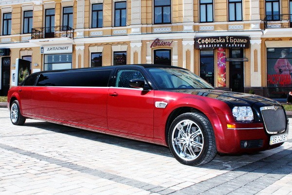009 Лимузин Chrysler 300C бордовый на свадьбу jVZj