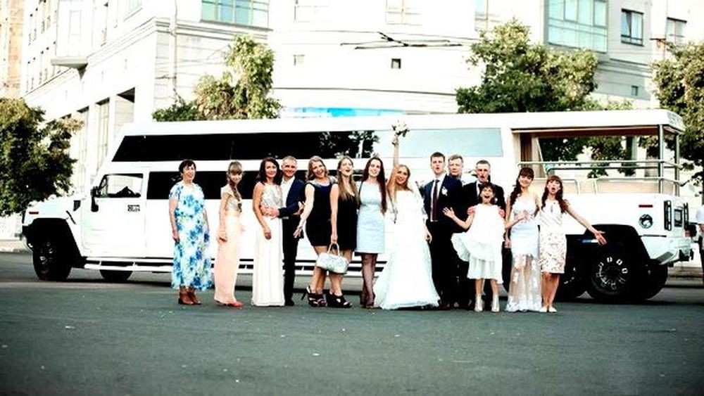 032 Лимузин Mega Hummer H2 Disco на свадьбу lRQ3