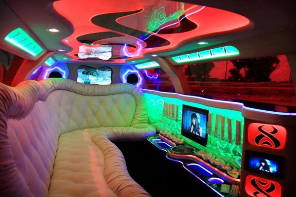 014 Лимузин Chrysler 300C Limo white 2012 на свадьбу lQEl
