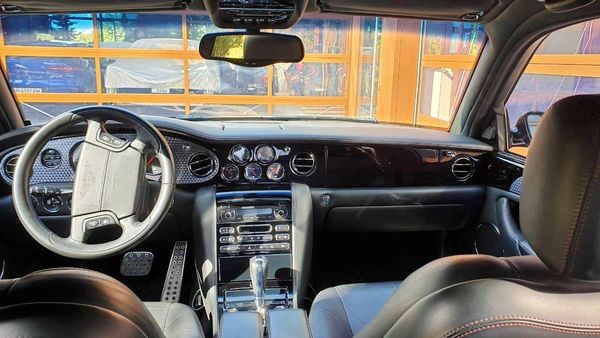 350 Vip-авто Bentley Arnage 2005 3Ev7
