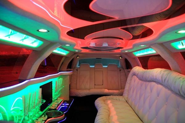 014 Лимузин Chrysler 300C Limo white 2012 на свадьбу lQEl