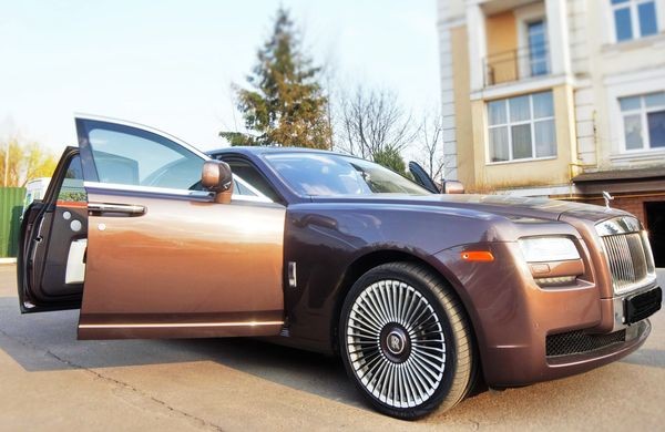 353 Vip-авто Rolls Royce Ghost j11Z