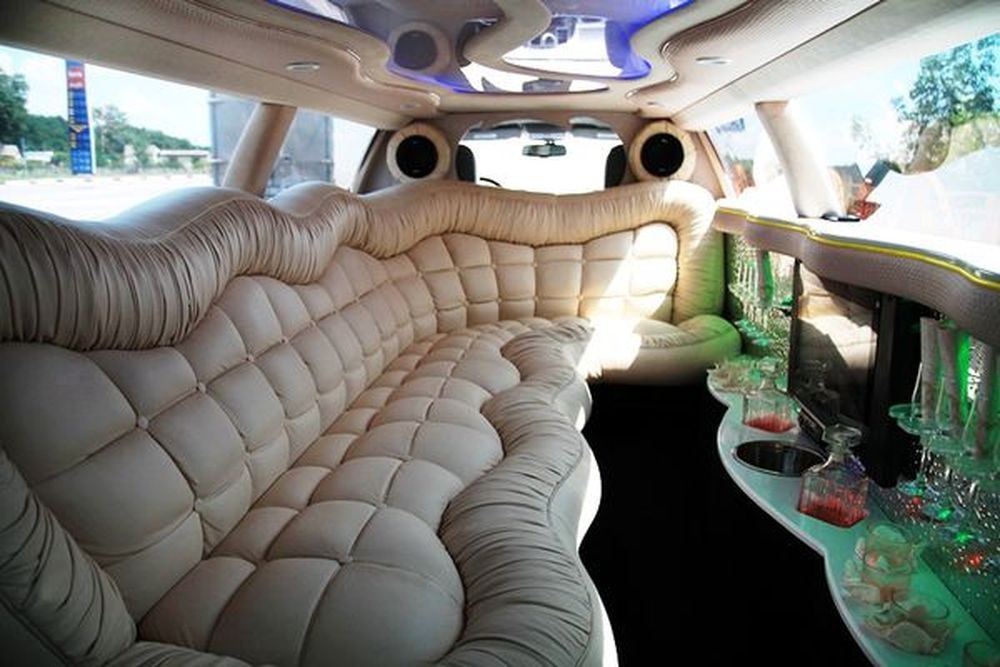 015 Лимузин Chrysler 300C Limo белый на свадьбу 2Y4l
