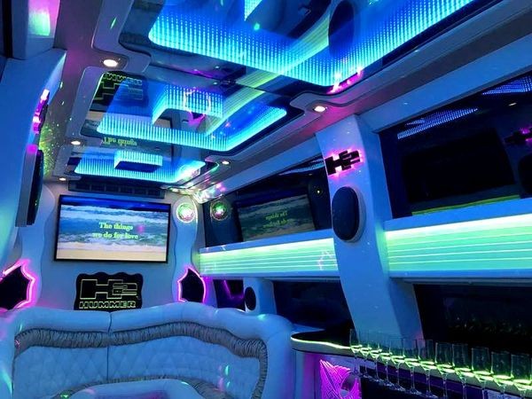 018 Лимузин Ultra Mega Hummer H2 2017 на свадьбу 2bkj