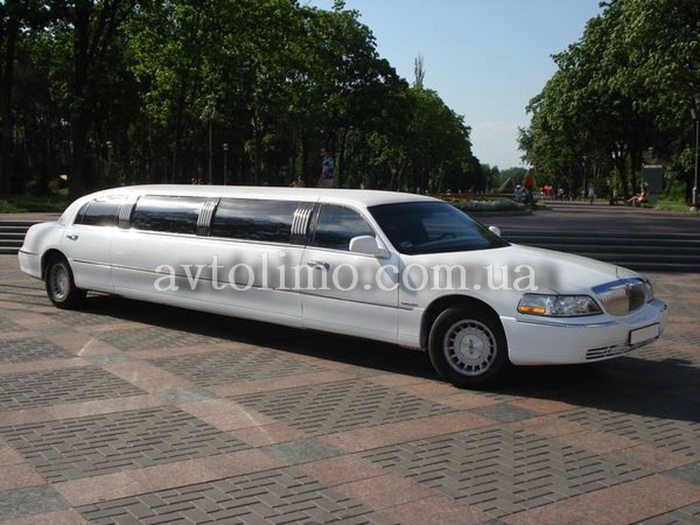 045 Лимузин Lincoln Town Car 120 Crystal lom0