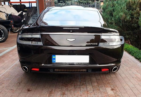 076 Aston Martin Rapide lnAK