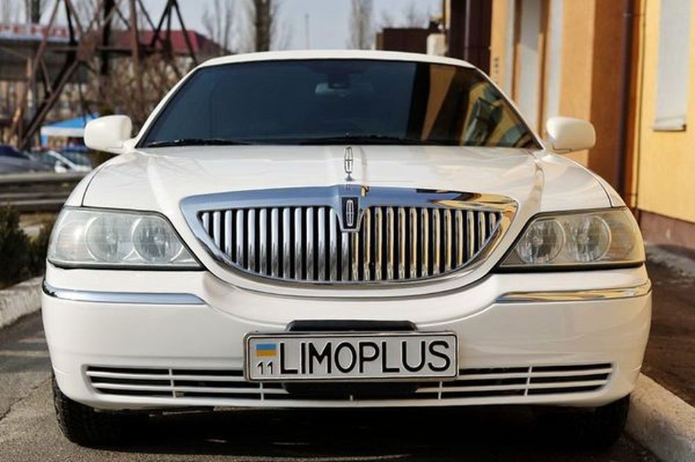 038 Лимузин Lincoln Town Car 120 FEDERAL 2w5o