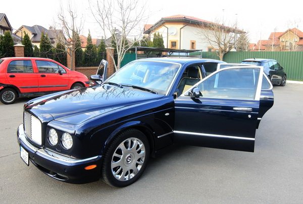 346 Vip-авто Bentley Arnage 2006 jWnb