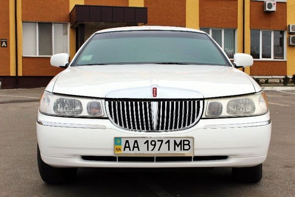 039 Лимузин Lincoln Town Car Prestige 3Xaw