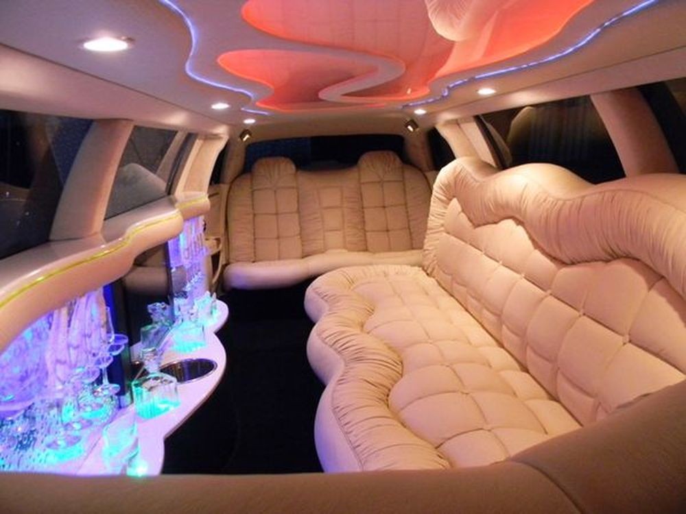 015 Лимузин Chrysler 300C Limo белый на свадьбу 2Y4l