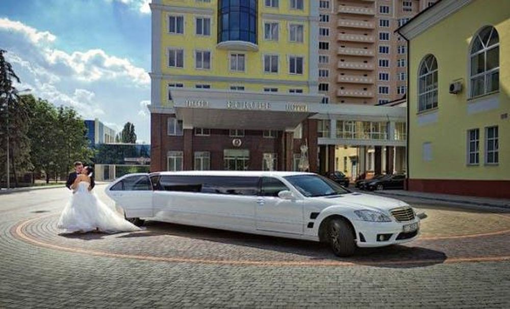 030 Лимузин Mercedes-Benz W221 S600 белый на свадьбу lz5v