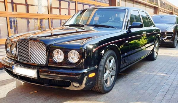 350 Vip-авто Bentley Arnage 2005 3Ev7