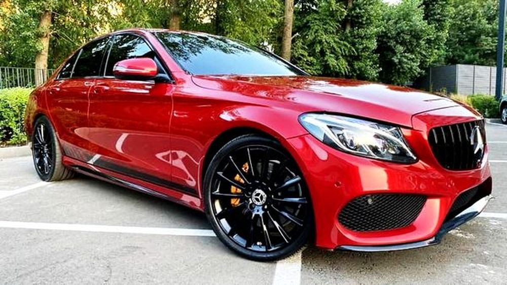 107 Mercedes С300 красный lRVK