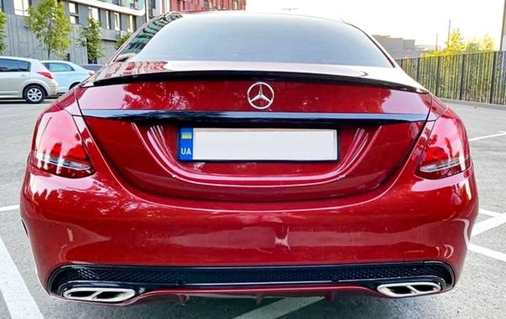 107 Mercedes С300 красный lRVK