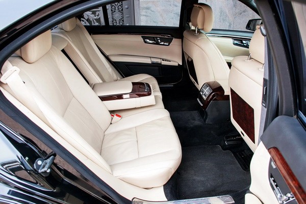 092 Vip-авто Mercedes-Benz W221 S500L black на свадьбу 2ov4