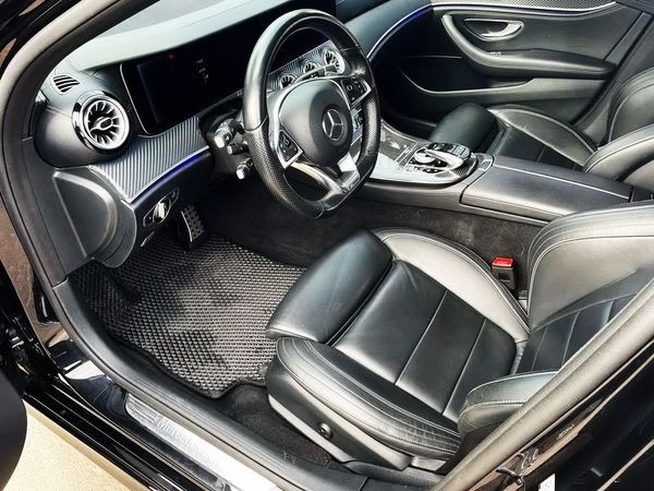 219 Авто бизнес класса Mercedes W213 E220d jVyy