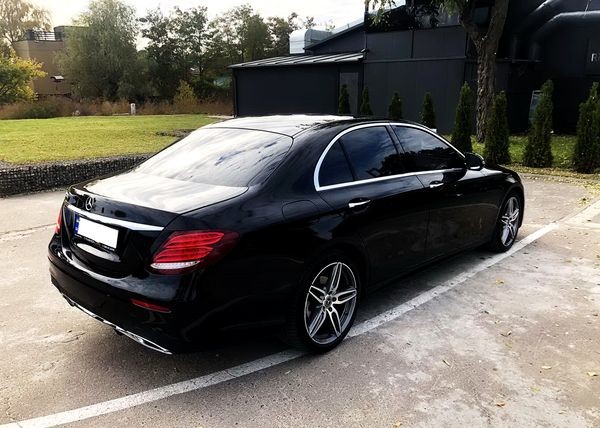 219 Авто бизнес класса Mercedes W213 E220d jVyy