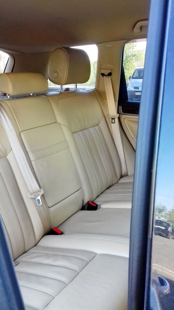 264 Внедорожник Volkswagen Touareg jNwe