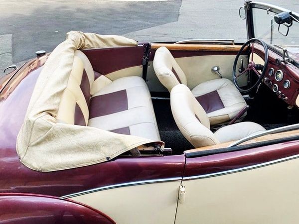 197 Ретро автомобиль Fiat Topolino на свадьбу съемки j8A5