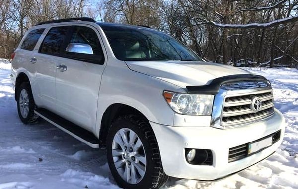 238 Внедорожник Toyota Sequoia белая на свадьбу jLZ7