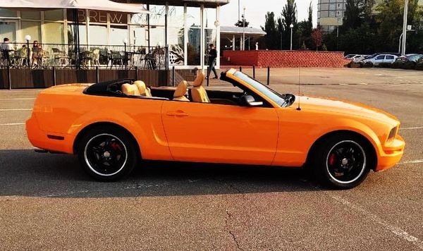 159 Кабриолет Ford Mustang GT оранжевый 3PVg