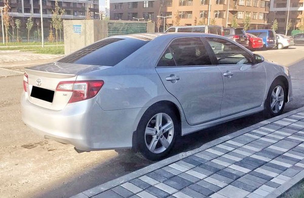 148 Toyota Camry V50 серебристая авто на свадьбу jmNQ