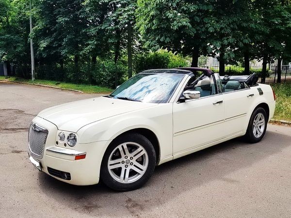 220 Кабриолет Chrysler 300C белый авто на свадьбу lpNw