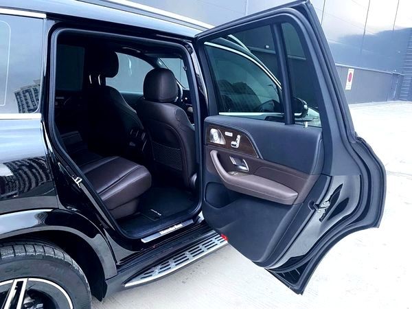 215 Внедорожник Mercedes-Benz GLS 63 2021 год на свадьбу ldPY