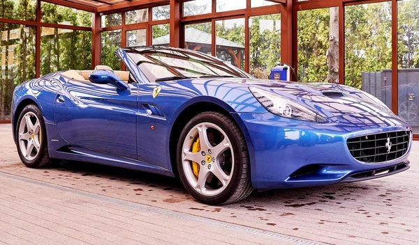 351 Ferrari California 2012 год 28J5