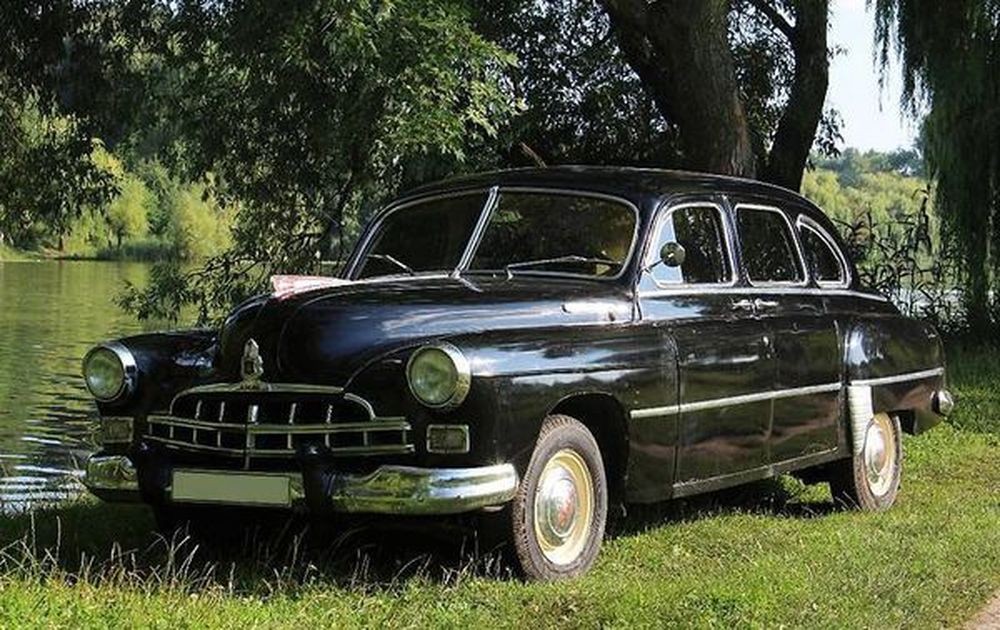 209 Ретро автомобиль ZIM GAZ-12 черный на свадьбу съемки 30re