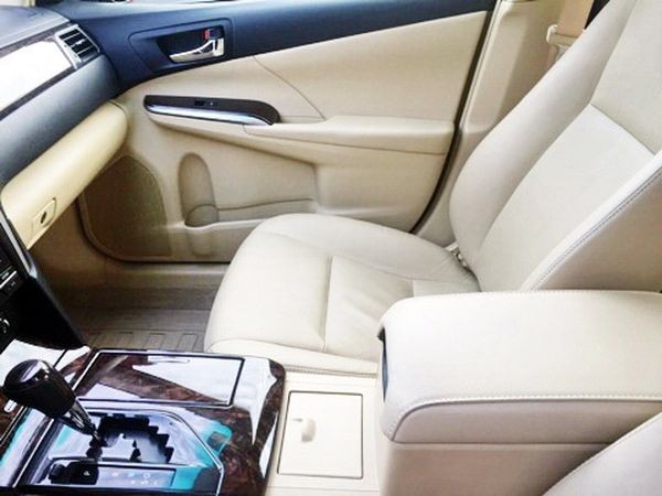 151 Toyota Camry V55 черная 2016 авто на свадьбу 28yA