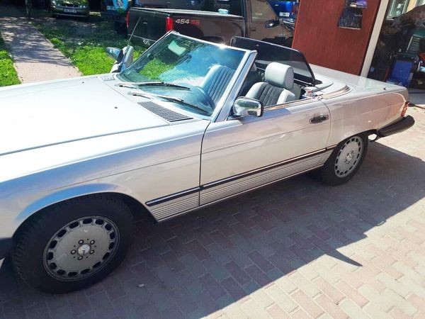 171 Ретро автомобиль Mercedes SL 107 1985 год lApg
