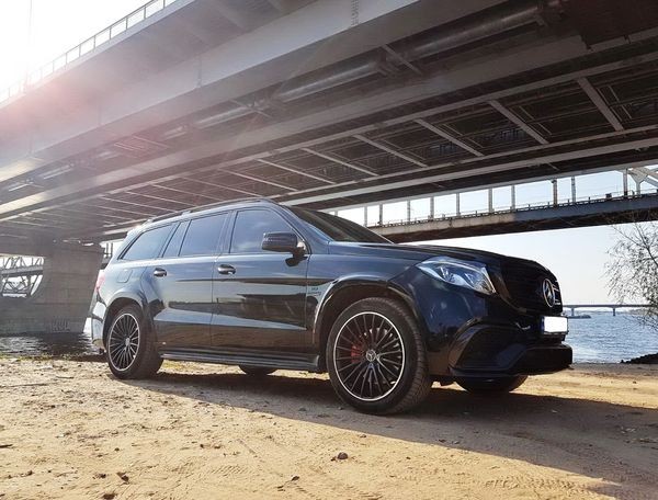 208 Внедорожник Mercedes GLS 63 AMG черный 2018 jnrJ