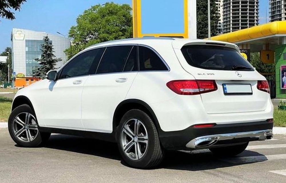 087 Mercedes-Benz GLC 300 белый джип на свадьбу 34mY
