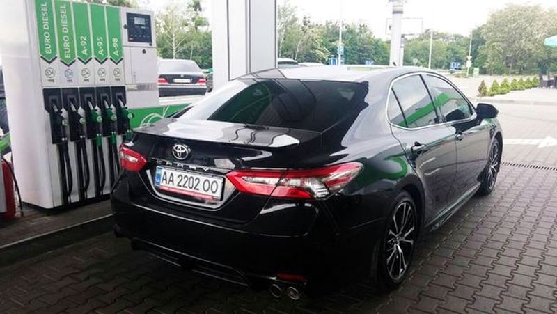 149 Toyota Camry V70 черная 2018 2V0y