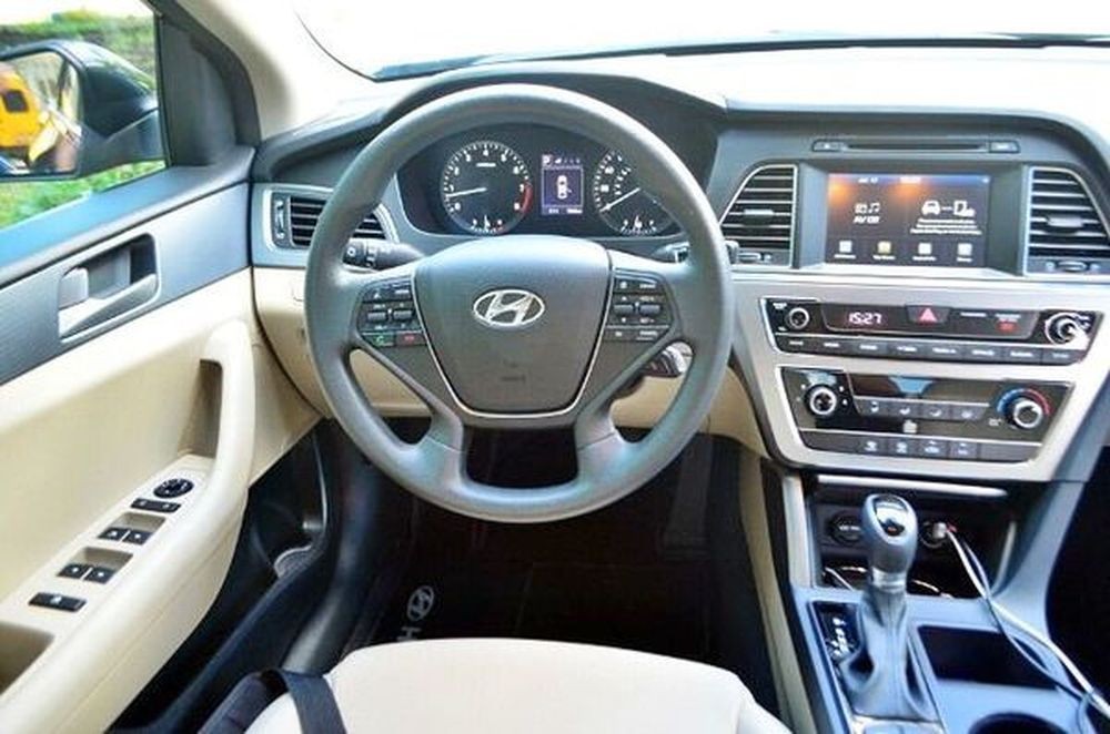 172 Hyundai Sonata черная авто на свадьбу 3KQX