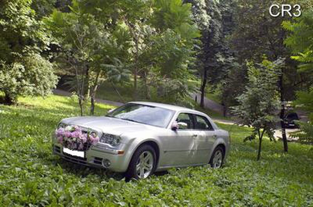 138 Chrysler 300C серебристый авто на свадьбу 3Pmd