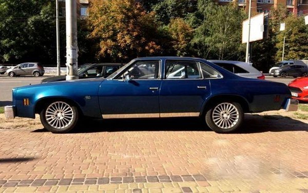387 Ретро авто Chevrolet Malibu Classic blue на свадьбу съемки lBRY