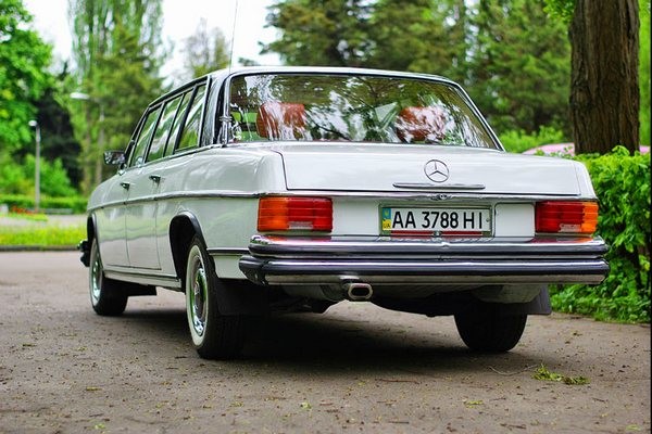 210 Ретро автомобиль Mercedes-Benz 1969 на свадьбу съемки jJPA